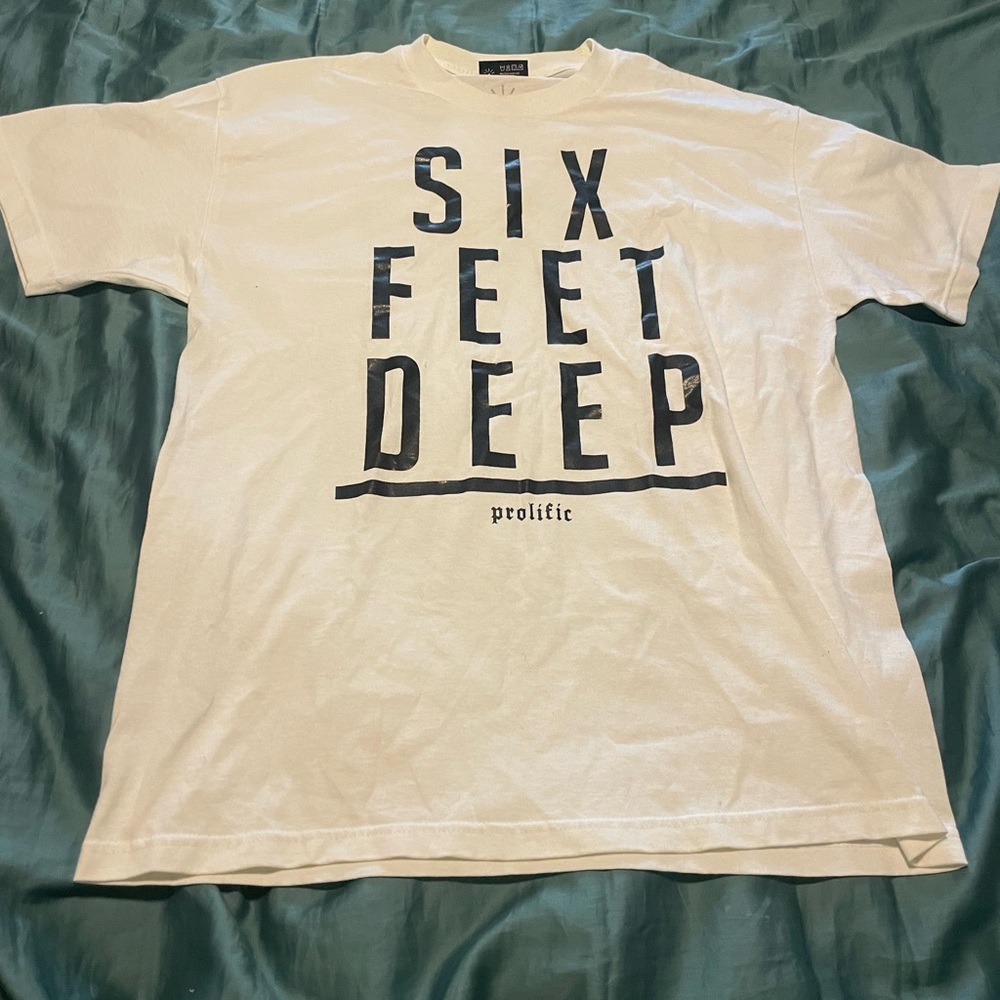 Prolific six feet skater tee